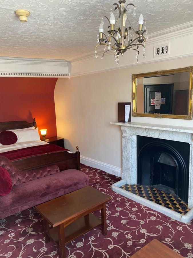 The Tudor Hotel Bridgwater Bagian luar foto