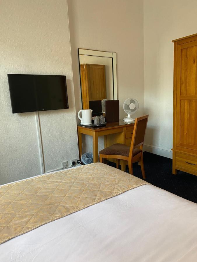 The Tudor Hotel Bridgwater Bagian luar foto