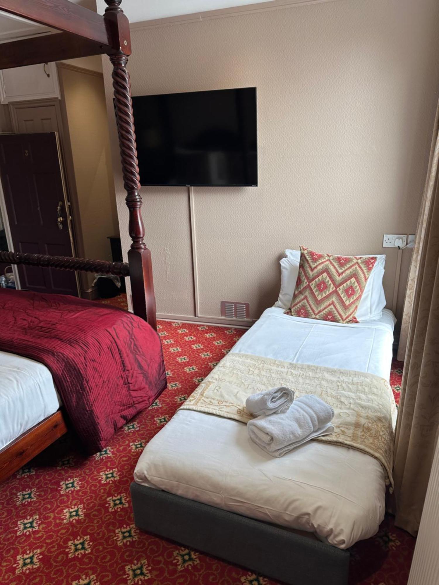 The Tudor Hotel Bridgwater Bagian luar foto